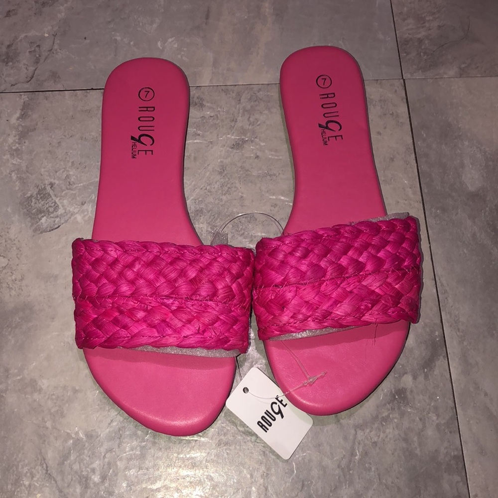 Pink hot pink sandals slipper fits women size 6 size 7 brand new summer shoe